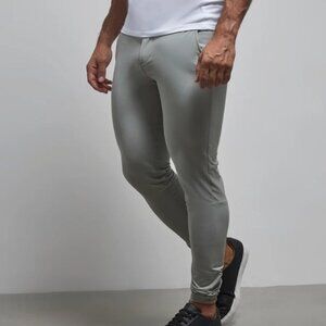 Tailored Athlete Everyday Tech Pants in Soft Grey (L)